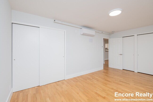 1410 Columbia Rd unit 711M, South Boston, MA 02127 - photo 4