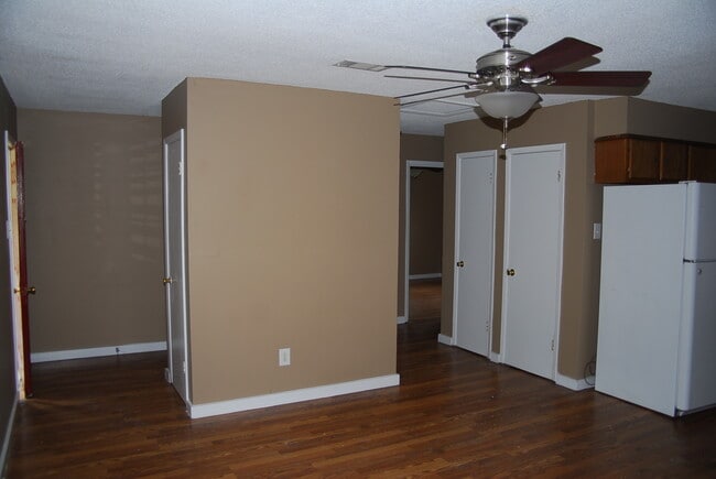 15724 Cook Rd unit A, Biloxi, MS 39532 - photo 3