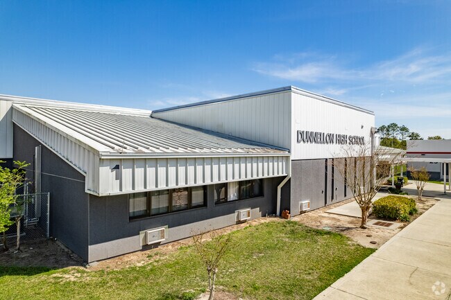 Dunnellon High School is a public school serving 1,186 students in grades 9-12.