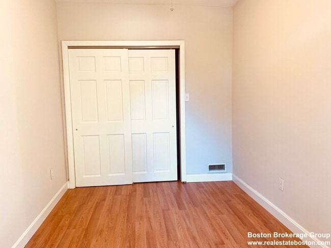 98 Buttonwood St unit 1, Dorchester, MA 02125 - photo 3