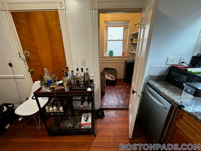 4.5 Centre St unit 2, Boston, MA 02119 - photo 4