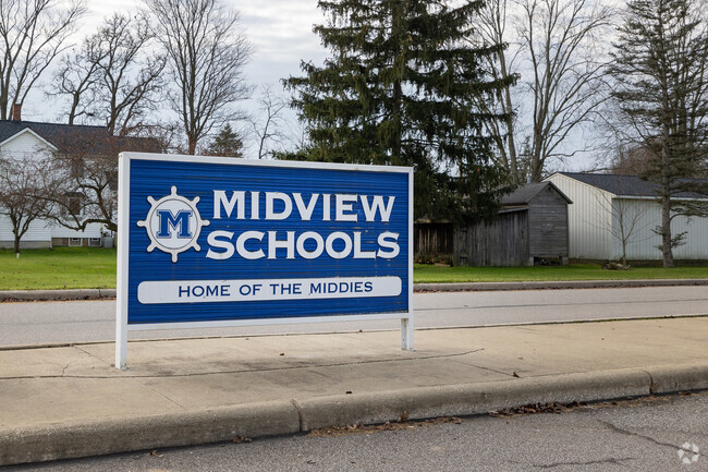 Midview West Elementary School home of the Middies sign.