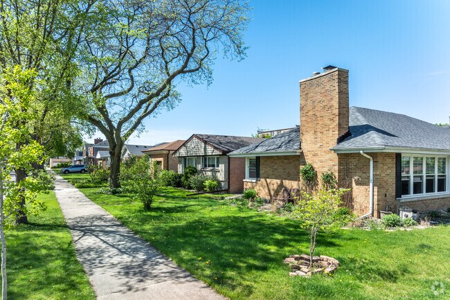 Southeast Skokie has a variety of brick ranch style homes.