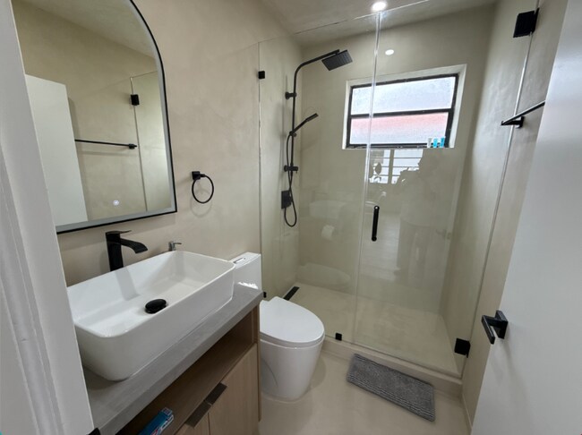 1716 SW 11th St unit 3, Miami, FL 33135 - photo 5