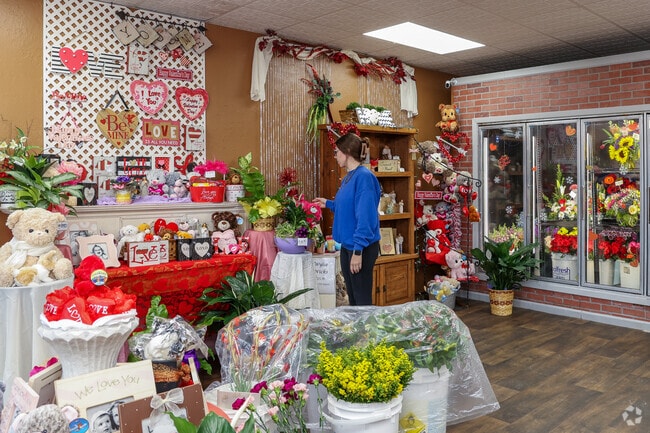 Wylie Flower & Gifts is the place to go for weddings, anniversaries and special events.