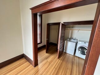 131 S Vine St, West Union, IA 52175