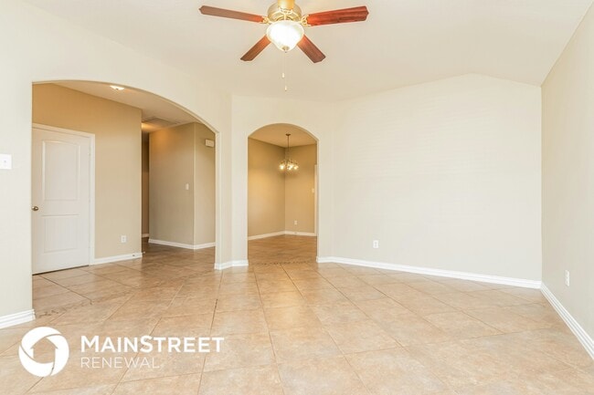 7664 Hollow Point Dr, Fort Worth, TX 76123 - photo 6