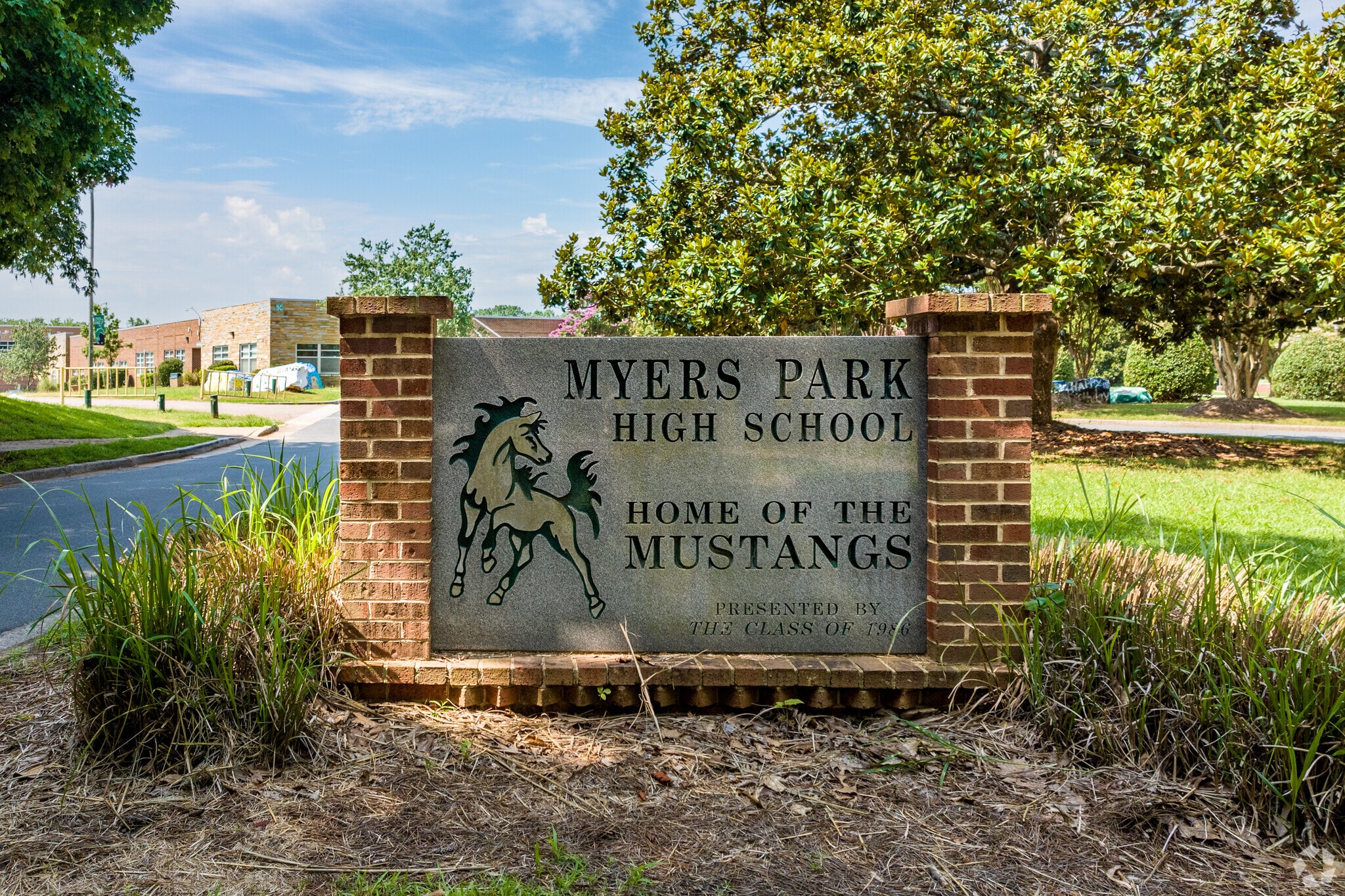 About Myers Park Schools Demographics Things to Do Homes com About Myers Park Schools Demographics Things to Do Homes com