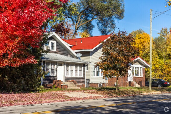 Strong has many beautiful homes that are single story but perfect size for smaller families.