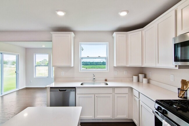 435 Hidden River W, Holly, MI 48442 - photo 7