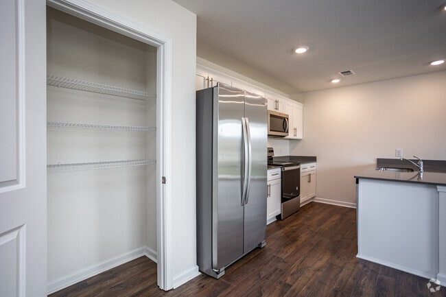 4BR, 2.5BA - 1,554SF - Kitchen