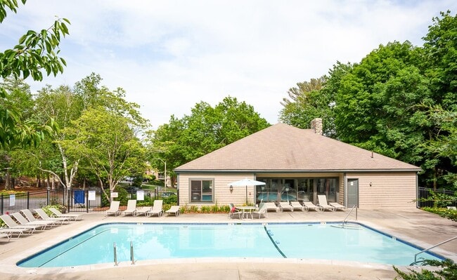 Stone Run East, Weymouth, MA 02189 - photo 2