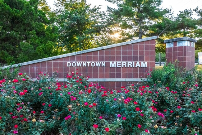 Downtown Merriam is filled with all sorts of home shops and yummy restaurants.