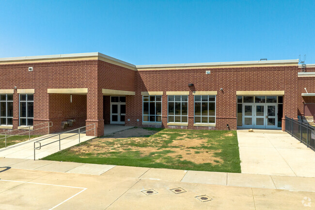 Carl E. Schluter Elementary School, Rankings & Reviews - Homes.com