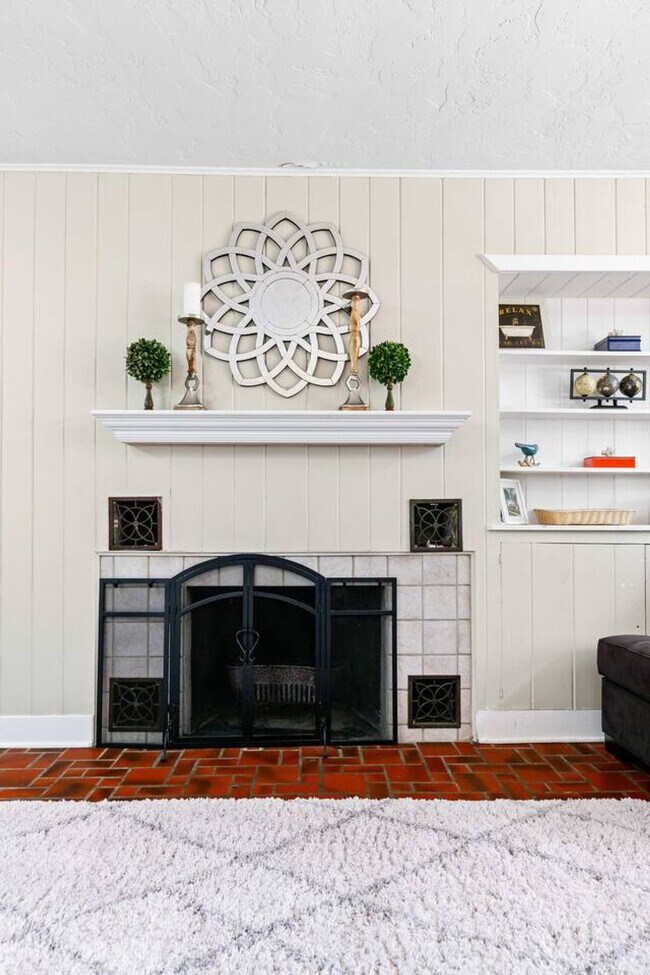 1929 NW 7th Ln unit ID1359134P, Gainesville, FL 32603 - photo 2