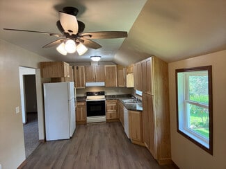 221 E 1st St Unit Upper, Gillett, WI 54124