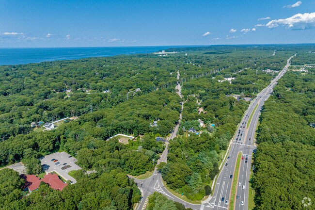 East Shoreham hugs the north shore between 25A and the Sound.