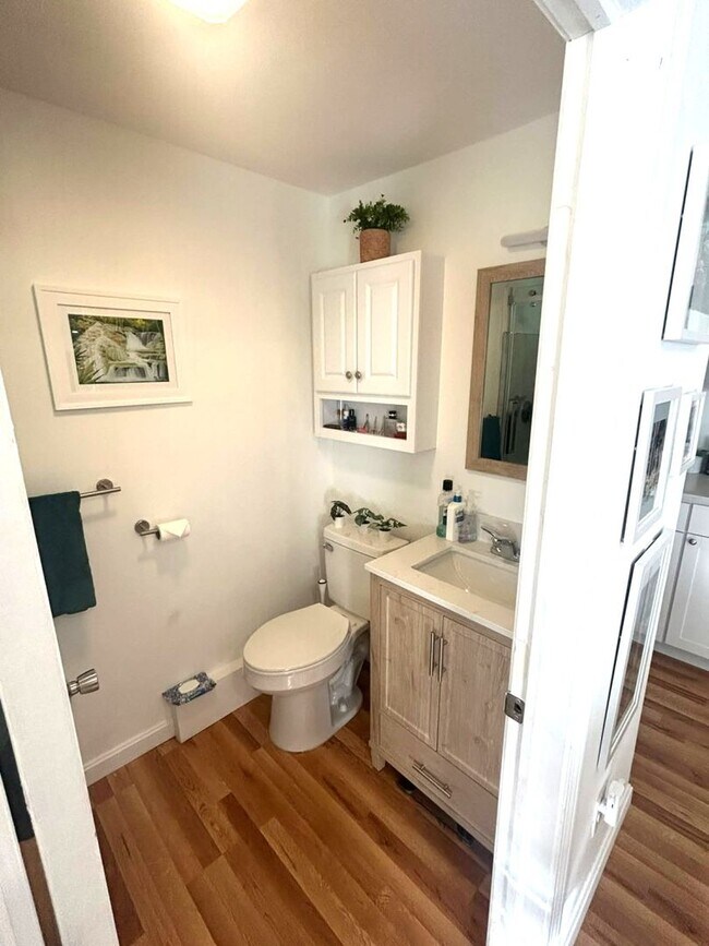 26-30-30 Vine St unit 26 Vine, West Warwick, RI 02893 - photo 6