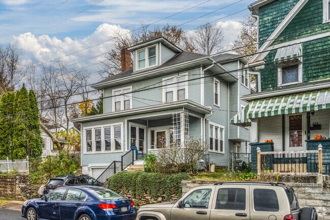 Lovely Foursquare homes are popular in the Woodburn neighborhood.