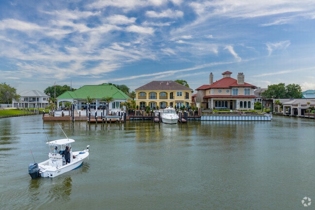 Many Clear Lake Shores residents like to spend the weekend on the water.