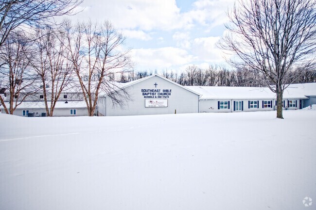 Established in 1993 as a ministry of Southeast Bible Baptist Church, SECA offers education from preschool through twelfth grade.