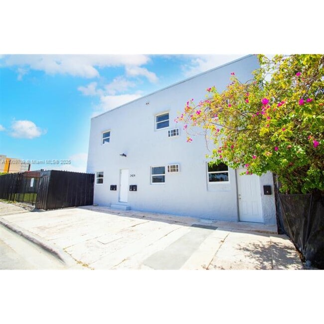 2424 NW 7th Ct, Miami, FL 33127 - photo 2
