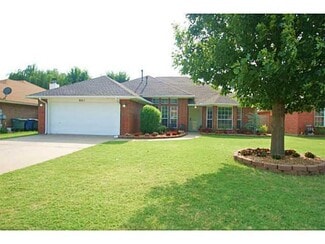 921 Blue Ridge Dr, Edmond, OK 73003