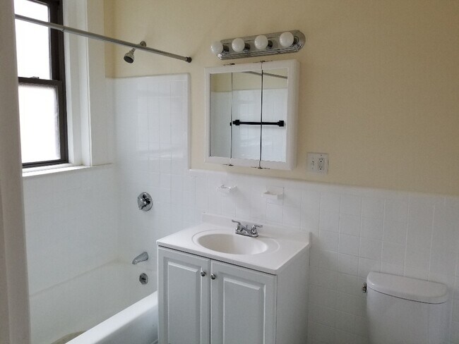 1463 Beacon St unit 3, Brookline, MA 02446 - photo 5