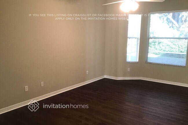 3711 65th Ave E, Sarasota, FL 34243 - photo 5