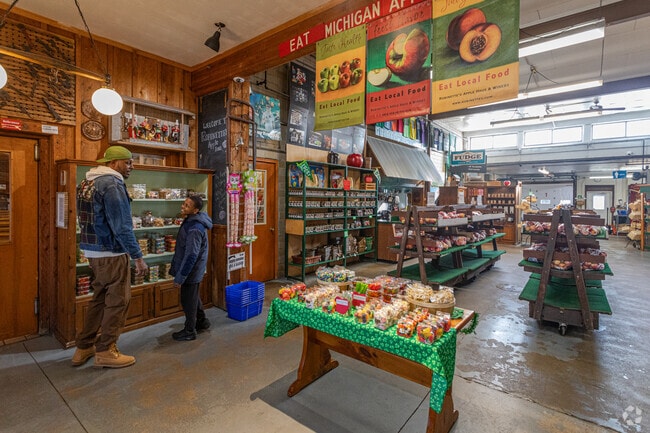 Robinette’s Apple Haus & Winery offers seasonal flavors and sweets in Northview.