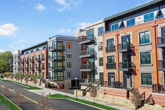 3929 Landmark Ct, Chevy Chase, MD 20815