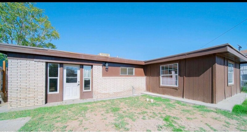 10240 Calcutta Dr unit B, Socorro, TX 79927 - photo 1