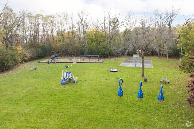 Mount Hope Park is a small neighborhood park in the Mt. Hope section of Albany, NY.