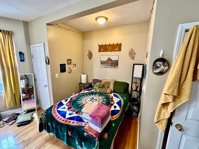 17 Highgate St unit 3, Allston, MA 02134 - photo 4