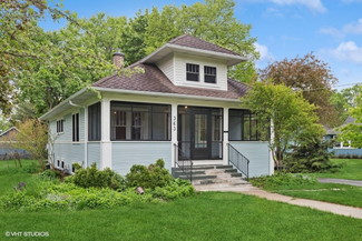 363 Grove St, Crystal Lake, IL 60014