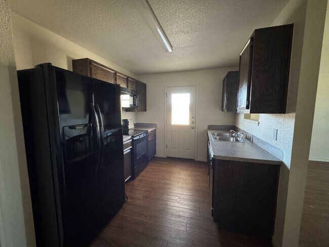 5704 Lariat Ct unit B, Killeen, TX 76543 - photo 5