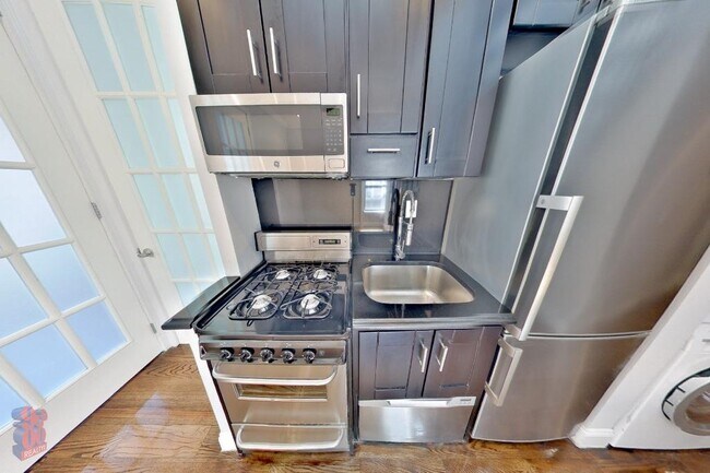 314 E 106th St unit 25, New York, NY 10029 - photo 5