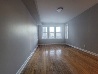 3725 W Grand Ave Unit 2S, Chicago, IL 60651