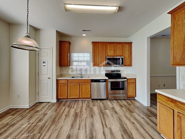 4413 Singing Oak Ct, Charlotte, NC 28269 - photo 3