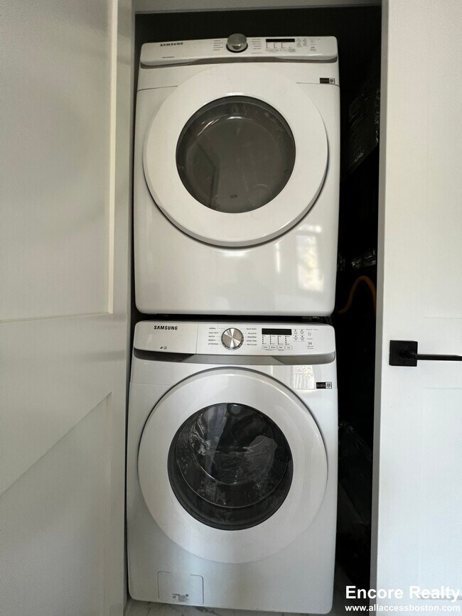 201 Everett St unit 4, Boston, MA 02128 - photo 5