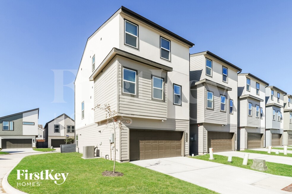 18436 Idyllic Aly, Shenandoah, TX 77385 - photo 1