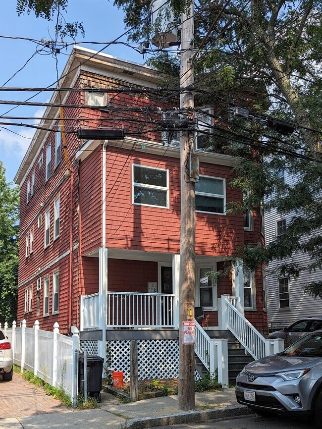 79 Conwell Ave Unit 2, Somerville, MA 02144