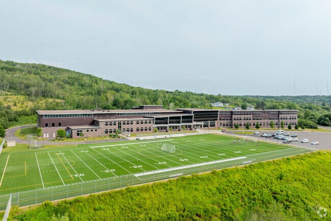 The student population at Lincoln Park Middle School is 49% female and 51% male.