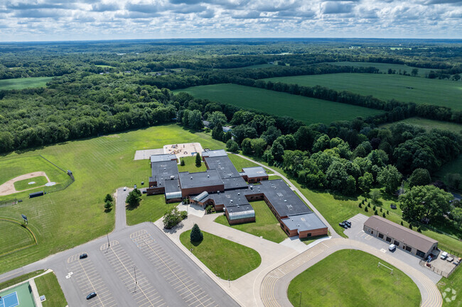 Thomas M. Ryan Intermediate School serves students in grades 3-5.