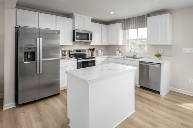 2884 Orchard Ridge Ln, Rockingham, VA 22801 - photo 2