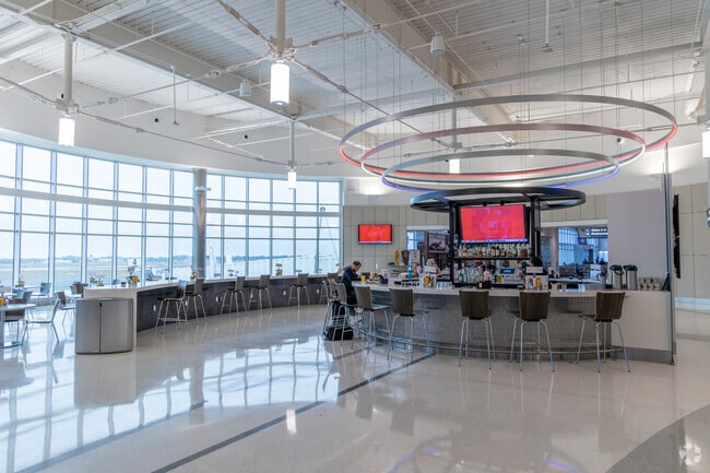 Pilette is nearby the Lafayette Regional Airport that can get residents to Dallas in no time.