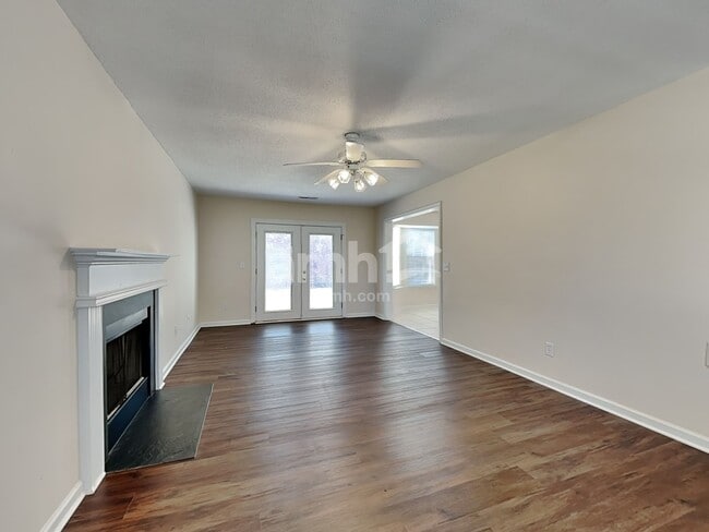 2911 Firethorn Dr, High Point, NC 27265 - photo 6