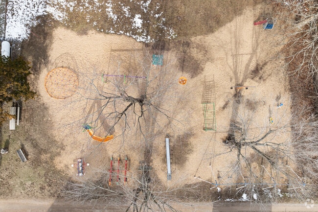 Immanuel Lutheran School in Rosebud, MO focuses on core subjects like science and chemistry.