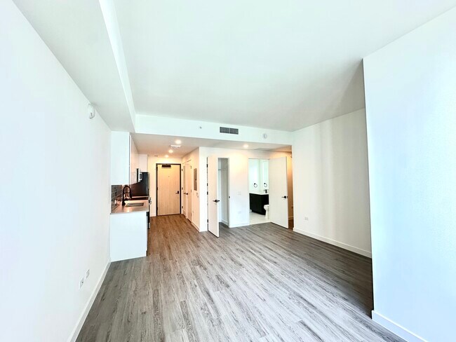 1900 NW 1st Place unit A12, Miami, FL 33136 - photo 2
