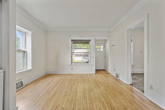 2202 N 55th St unit Lower, Milwaukee, WI 53208 - photo 2